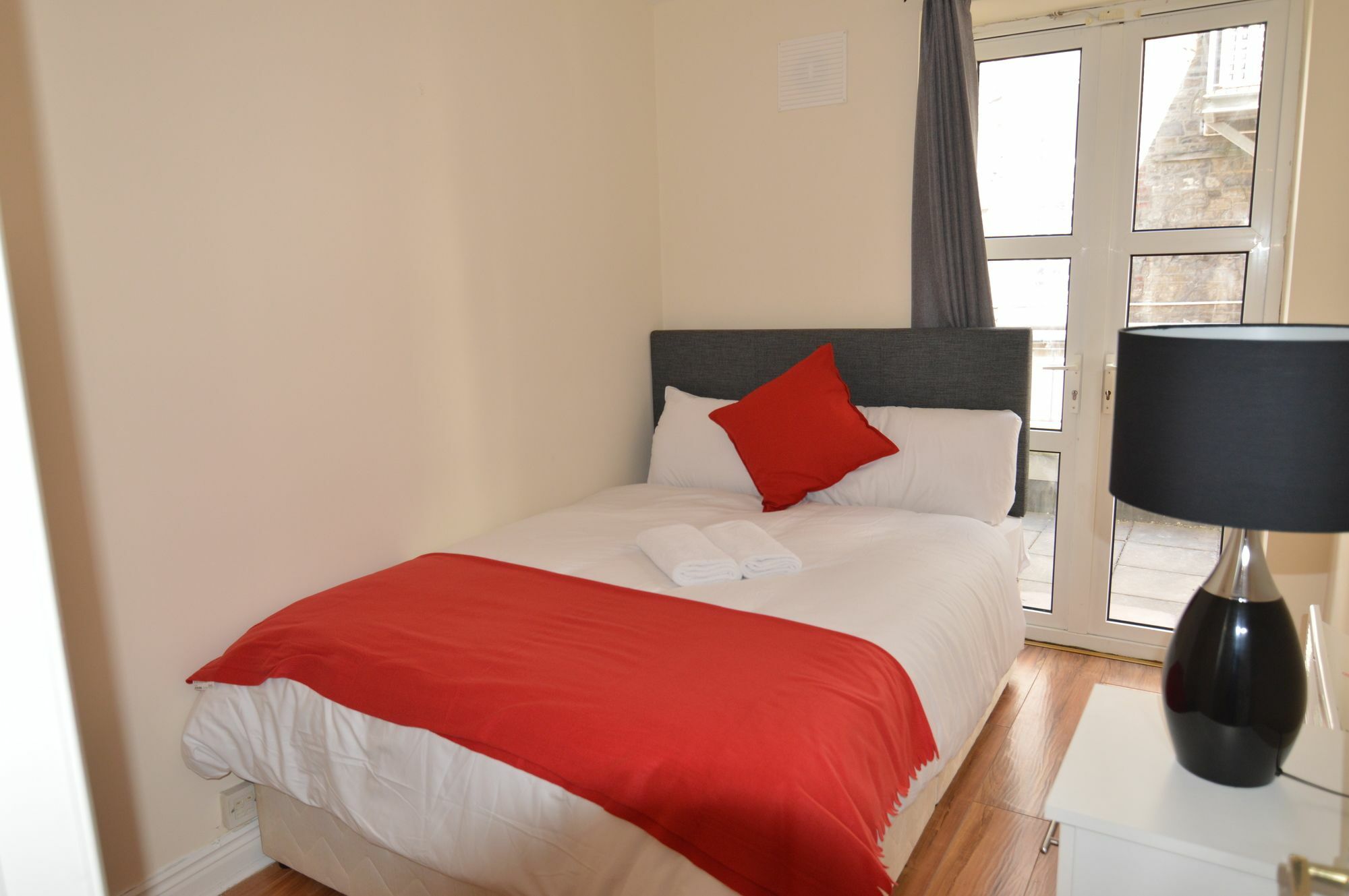The Windmill Apartment Dublin Exterior photo