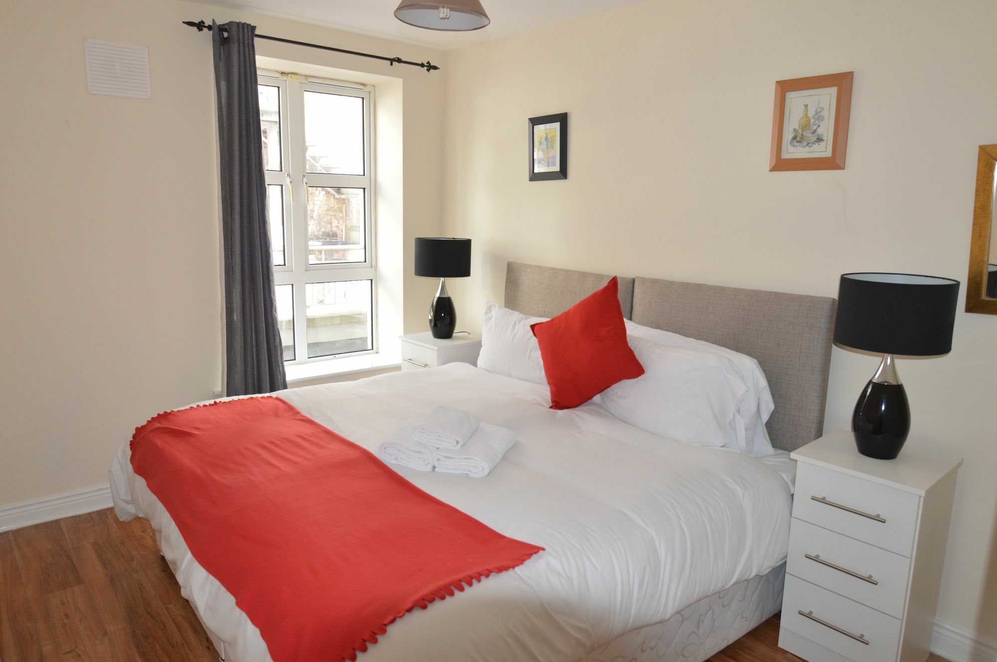The Windmill Apartment Dublin Exterior photo