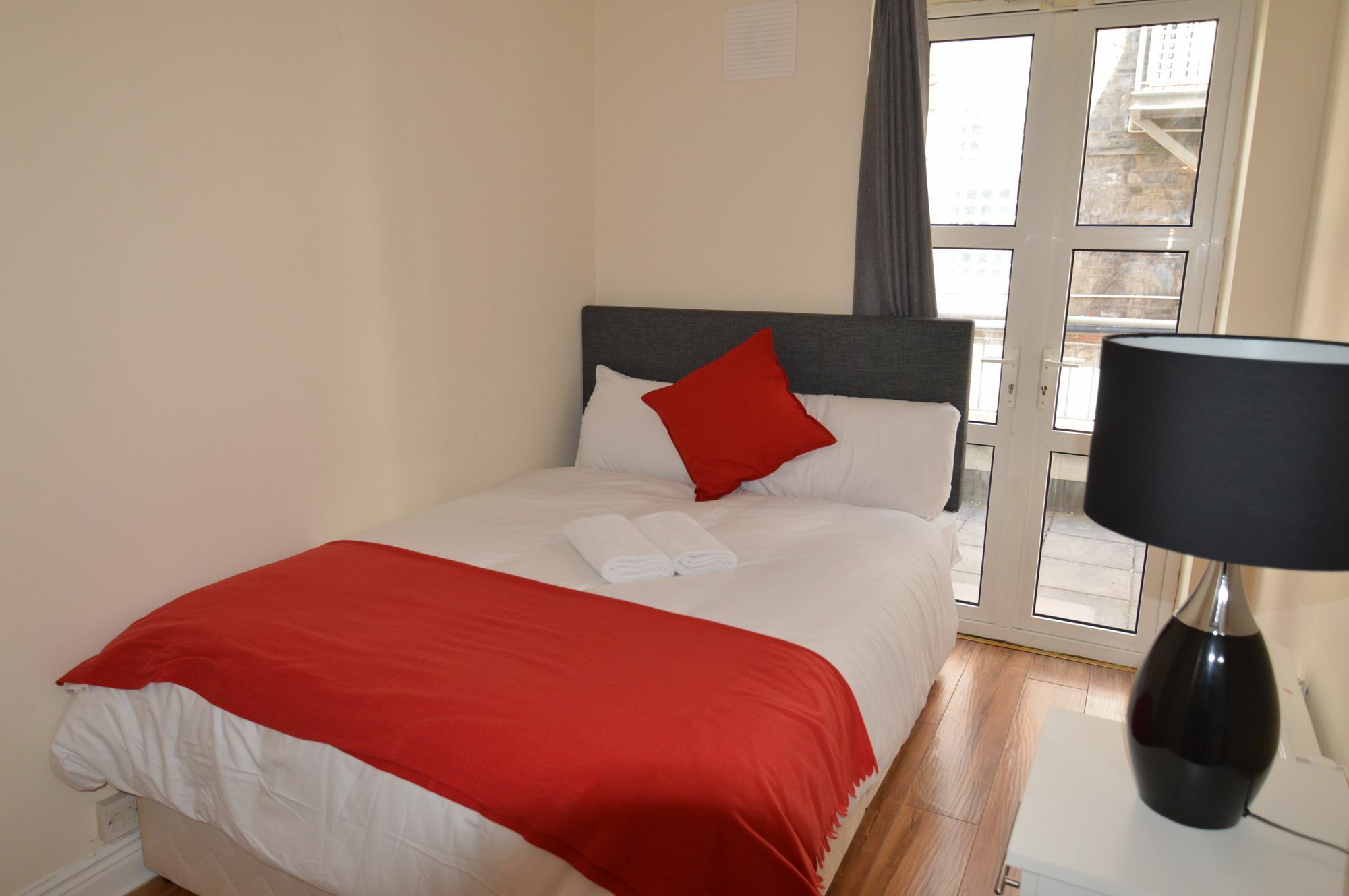 The Windmill Apartment Dublin Exterior photo