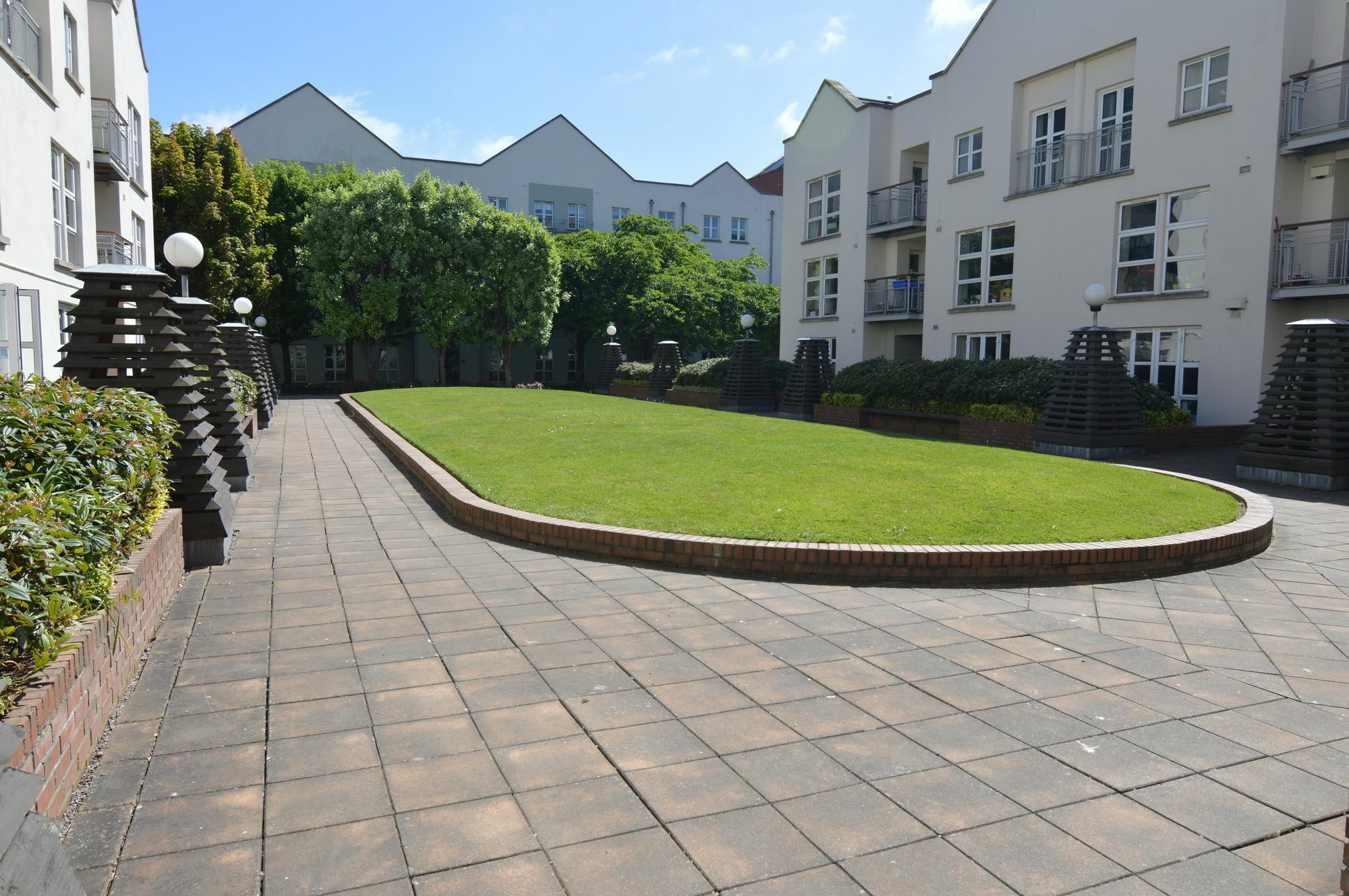 The Windmill Apartment Dublin Exterior photo